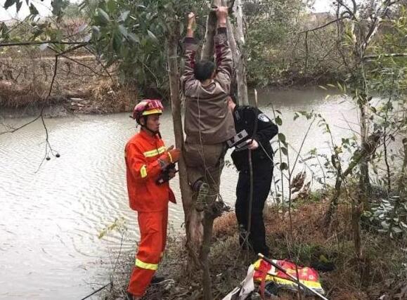 钓鱼人一定要了解的这些事情，劝解身边的钓友千万别做这些危险的事!