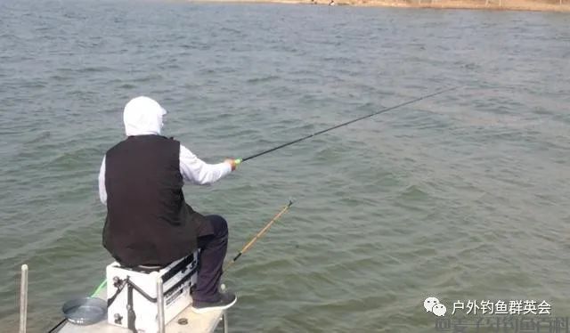 冬钓小水域如何垂钓？钓具适宜、方法灵活